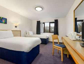 Days Inn Bridgend Cardiff Zewnętrze zdjęcie